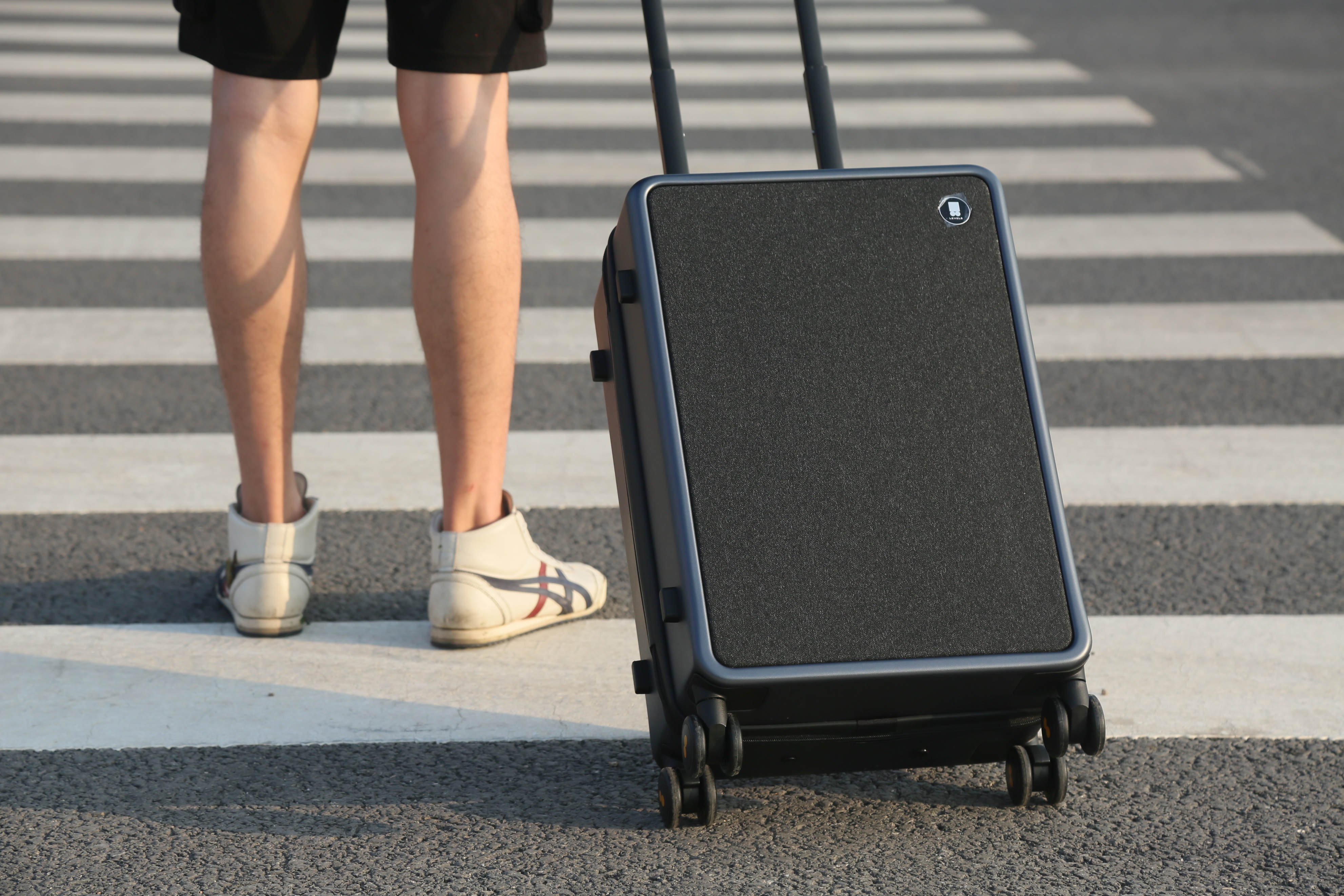 地平线8号行李箱和小米90分旅行箱,行李箱高颜值容量大地平线8号