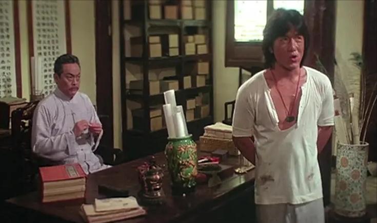 成龙为什么娶林凤娇而不娶邓丽君,成龙为何不选邓丽君而选择林凤娇