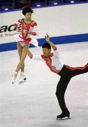 女子花样滑冰失误的视频,花样滑冰失误精彩视频