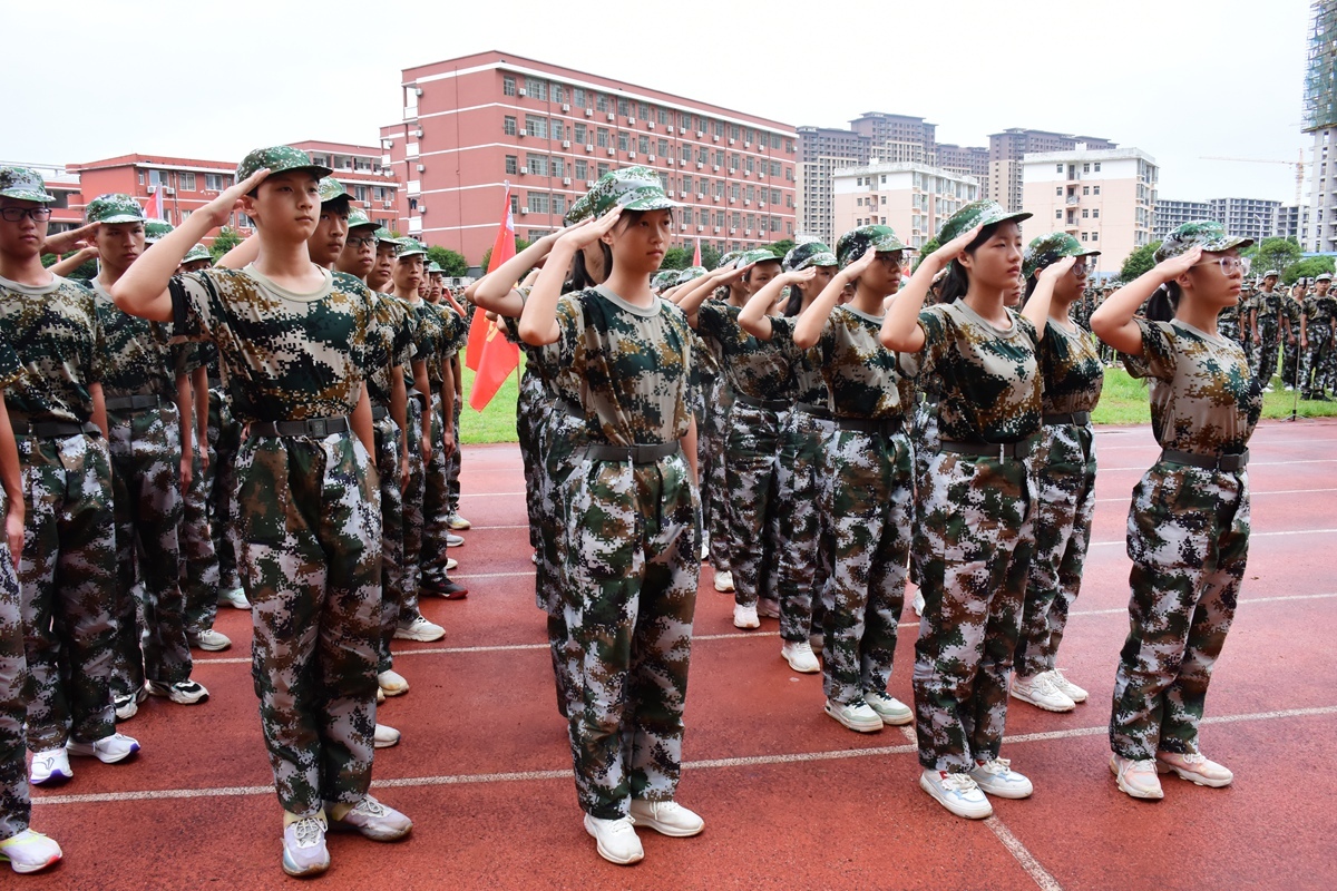桂林各校军训精彩回顾,广西军训队列操