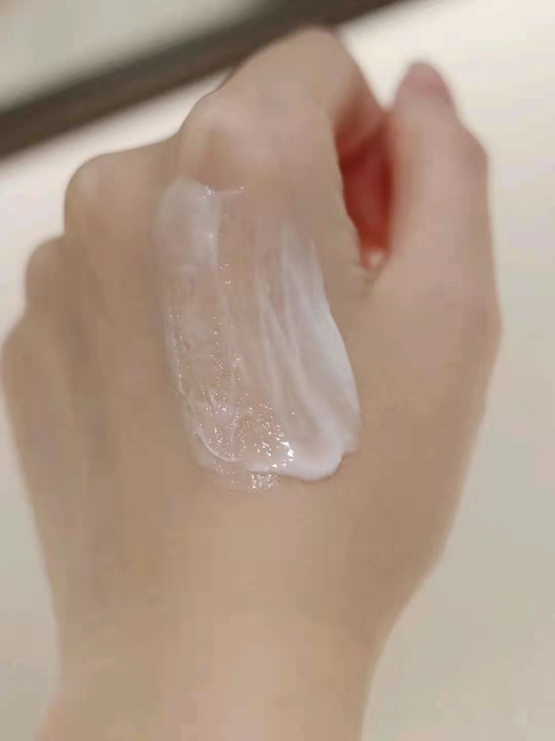 干性皮肤适合用的面霜哪个牌子,什么牌子的面霜适合混合肤质