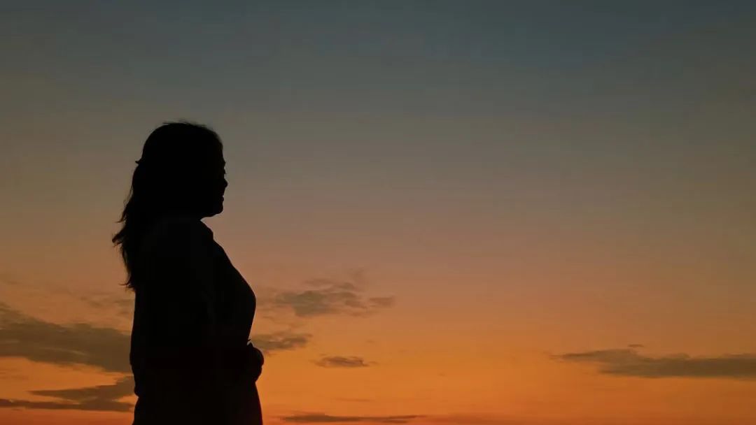 工作以后才发现钱这么难赚,每当我不想努力不想赚钱的时候