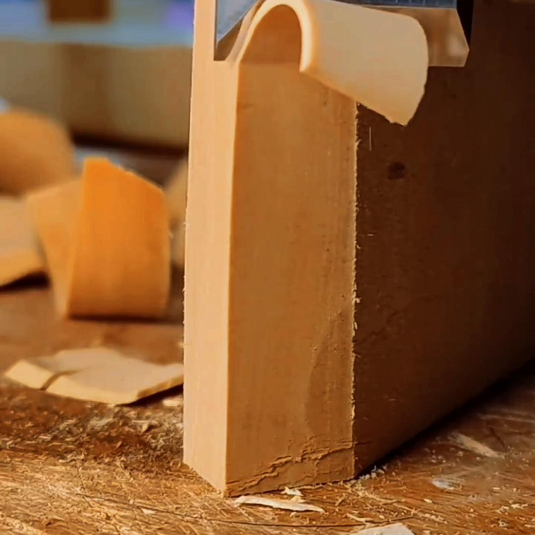 点击链接后继续留在当前页面,点击下面链接阅读小说