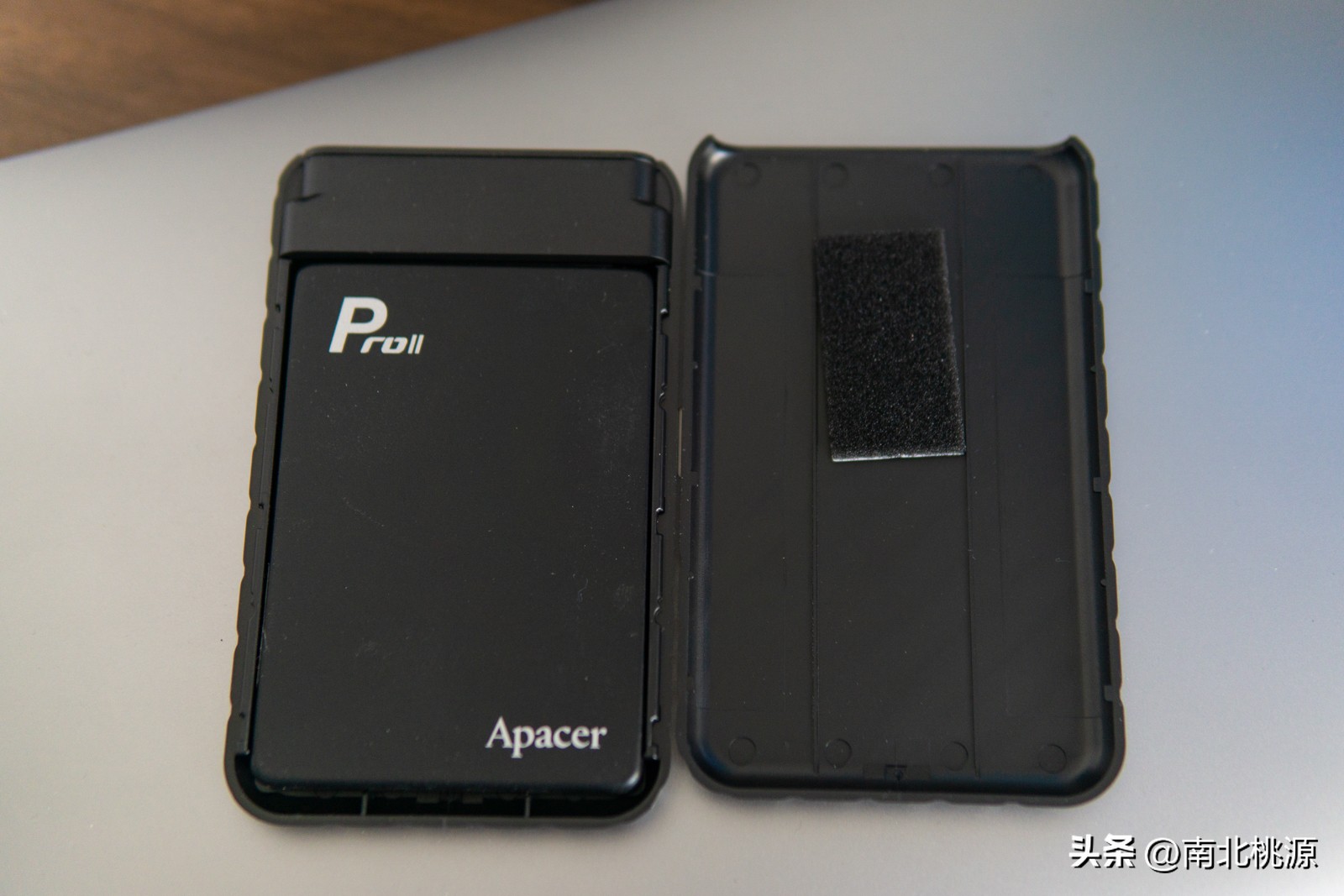 传输速度快的移动固态硬盘,耐用颜值高传输快的移动固态硬盘