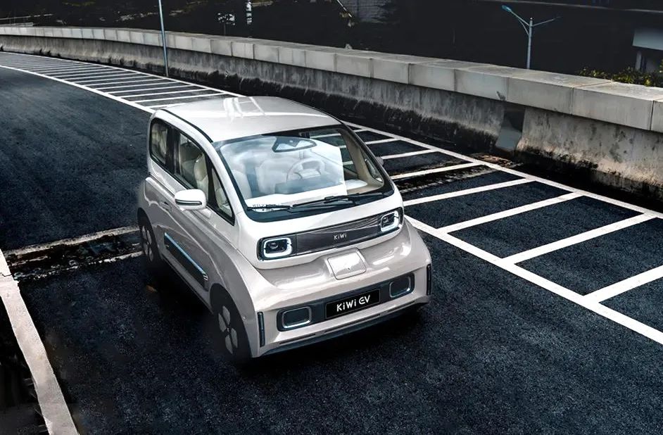 五菱神车爬坡,神车五菱布局