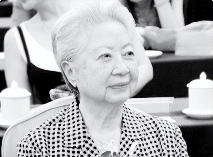 八位健在的老演员,18位已故的老演员有哪些