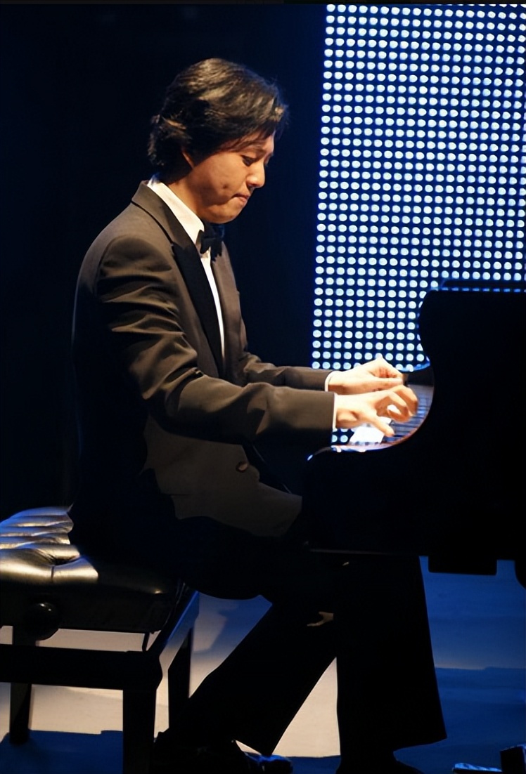 被封杀的四位明星现在过得怎么样,近一年被封杀的艺人