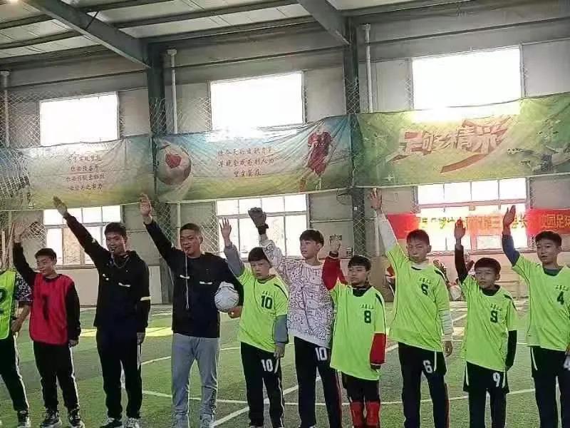 驰骋绿茵场少年梦飞扬,足球小将绿茵场激情飞扬