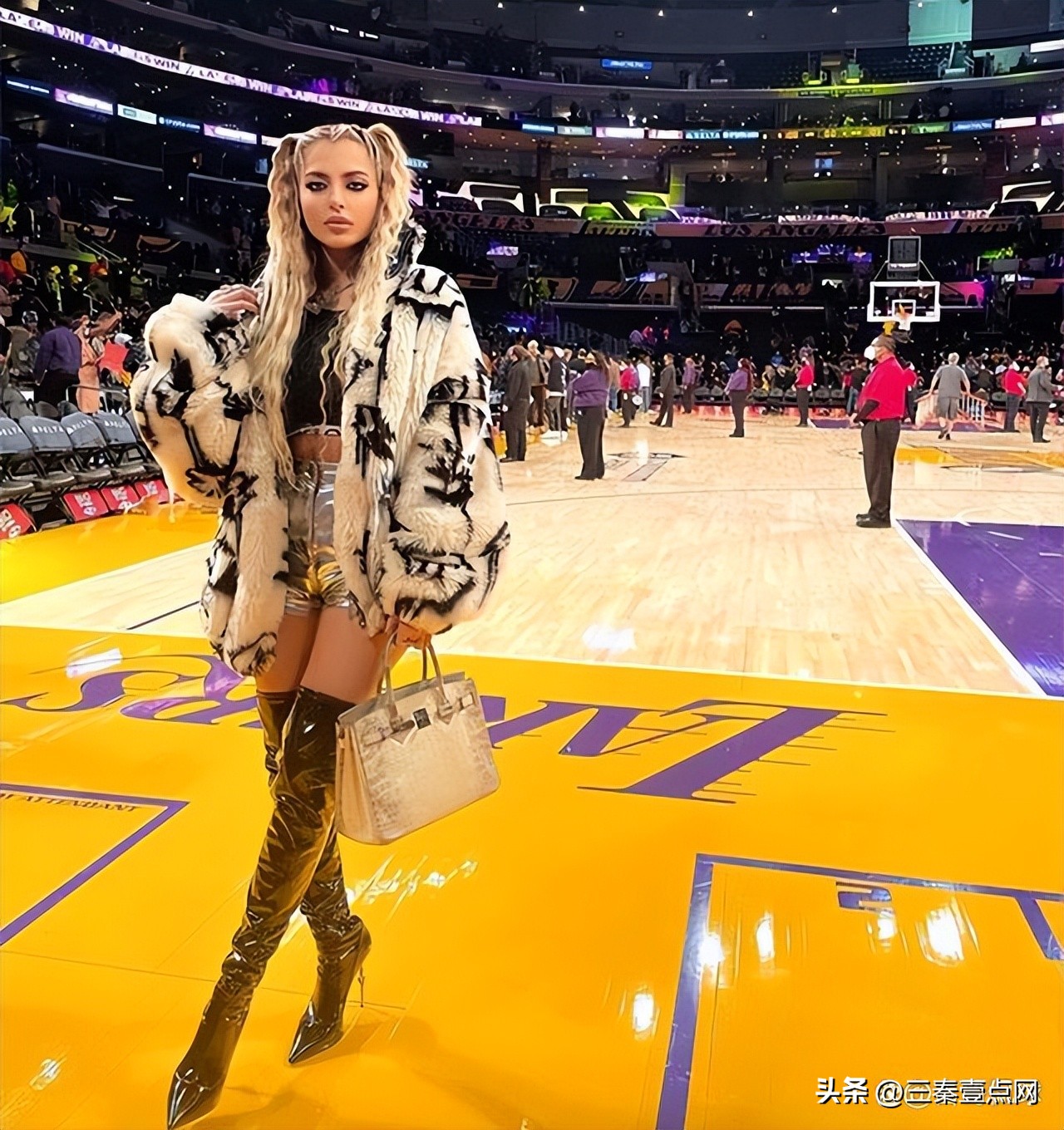 最性感女裁判结婚幕后故事？贝弗利女友秀性感？马龙骚扰瓦妮莎？