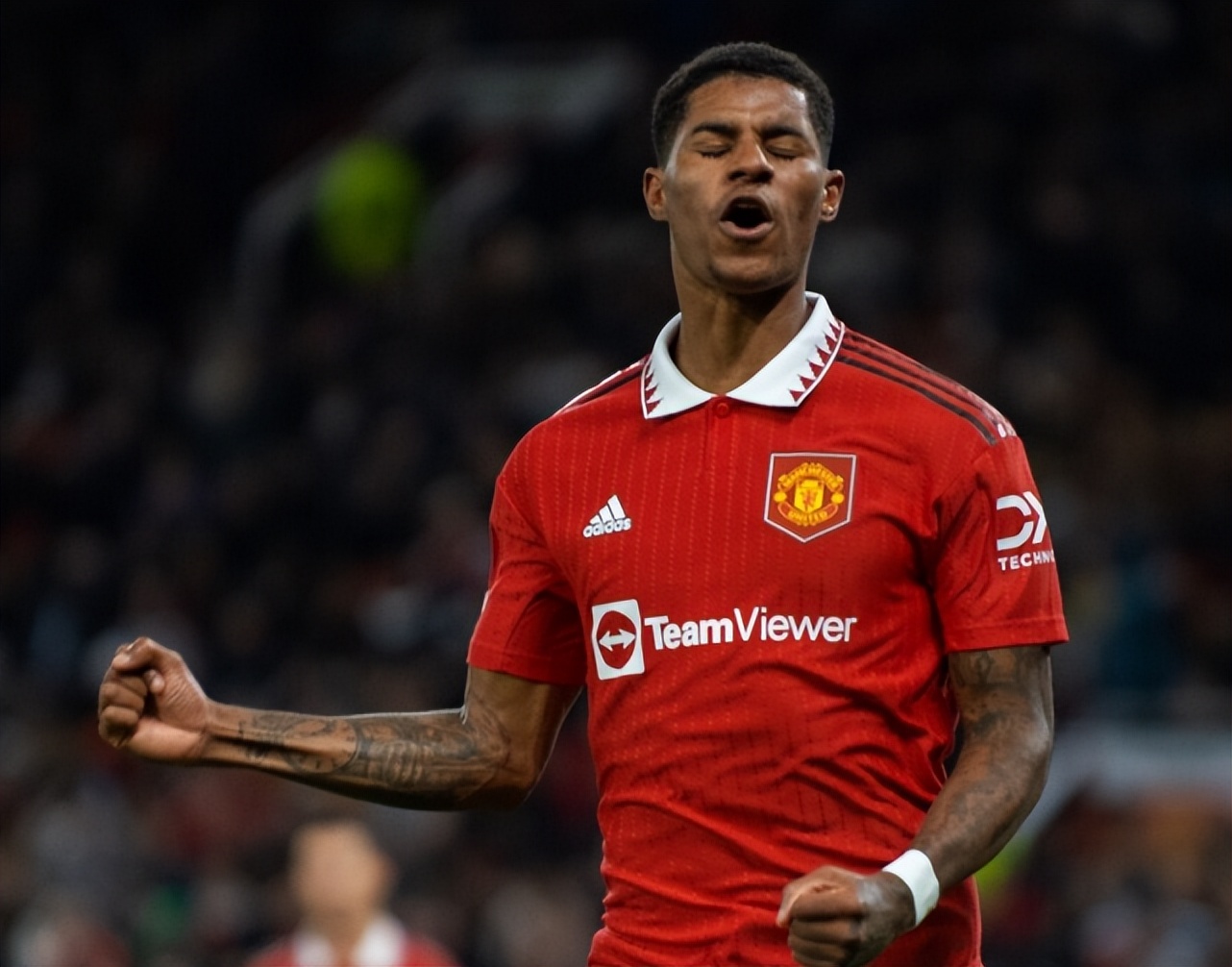 拉什福德追平c罗纪录,拉什福德鞠躬射球c罗