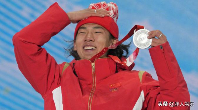 苏翊鸣冬奥夺冠几岁,苏翊鸣全身心投入滑雪