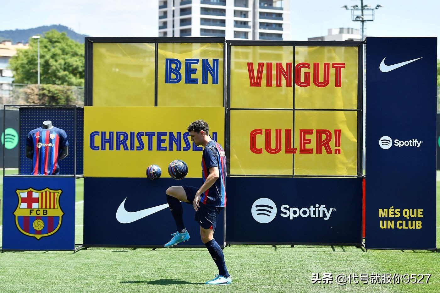 巴萨夏窗首签,巴萨免签德佩