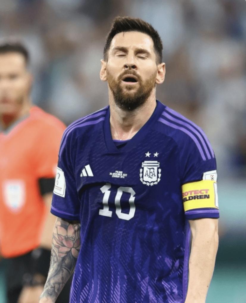 阿根廷世界杯梅西被恶意犯规,阿根廷对阵波兰梅西罚丢点球