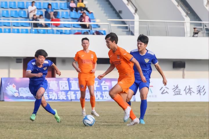 盘点足球荒漠省份,广东繁华图片