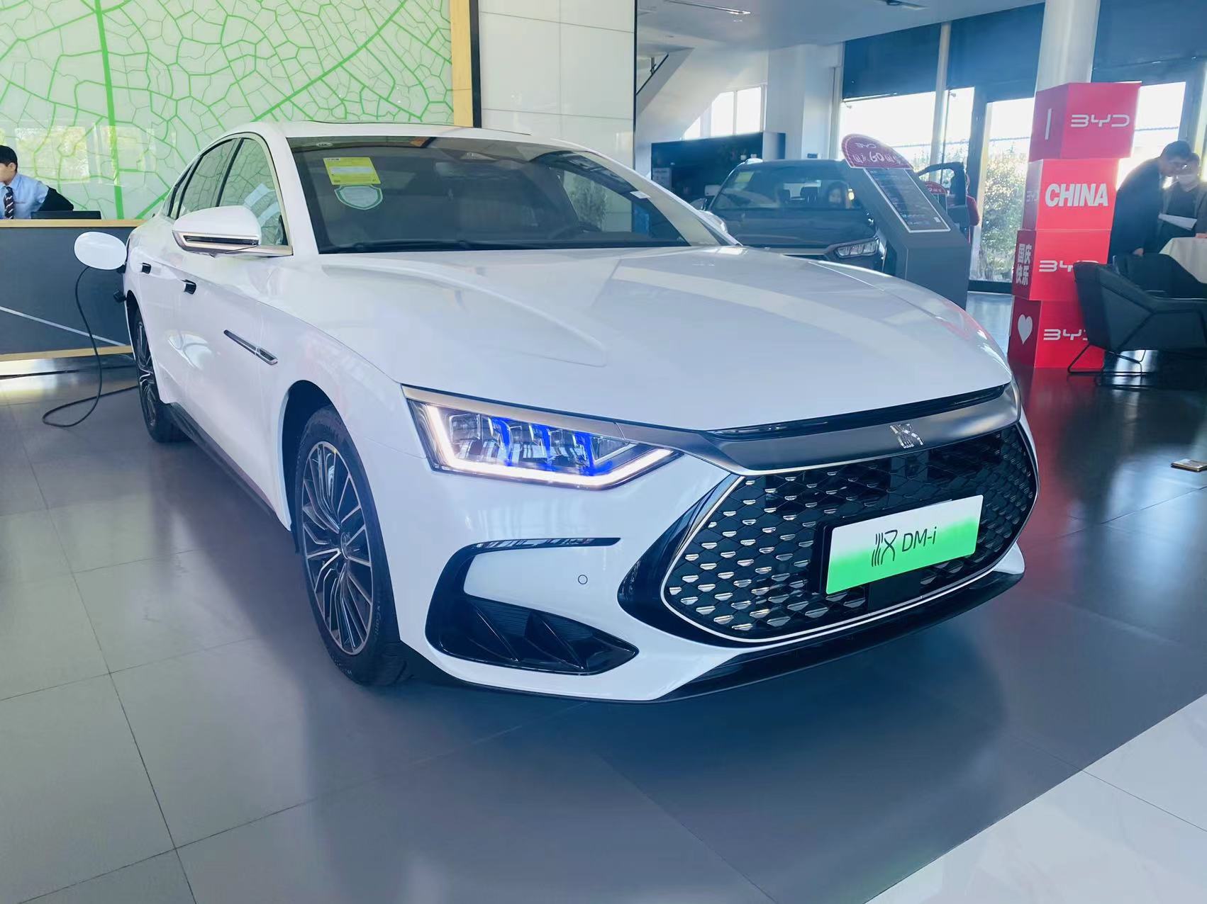 国庆买车探店,比亚迪国庆探店