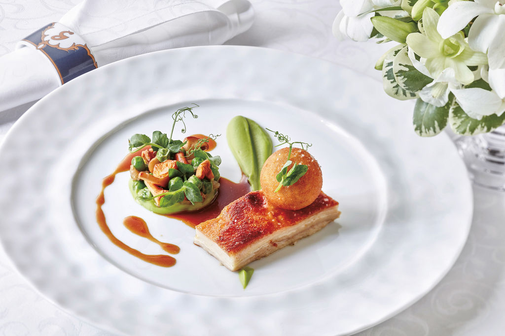 在香港的米其林餐厅用餐,在香港的豪华正餐