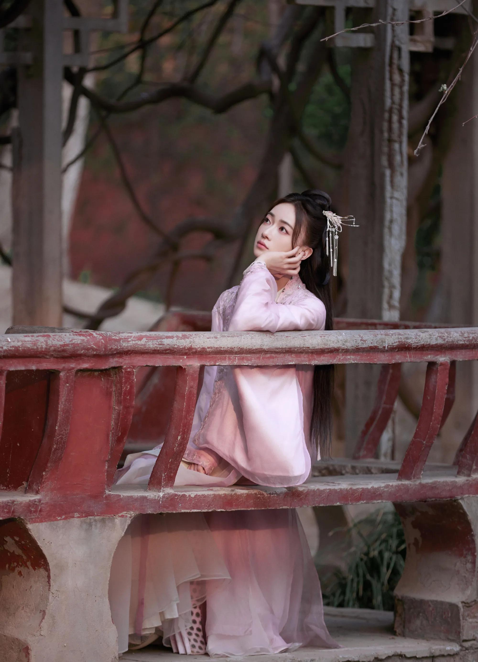 吴谨言汉服开封,吴谨言古装图推荐