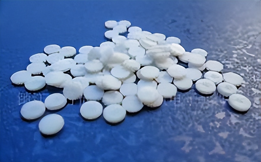 不粘锅涂层轻微刮出条印有毒吗,不粘锅涂层危害视频