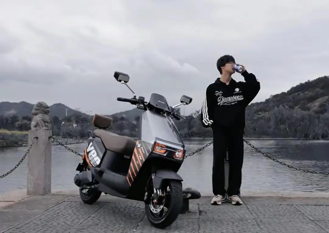 新大洲电摩3000左右的车,新大洲1500w电机电摩有哪几款