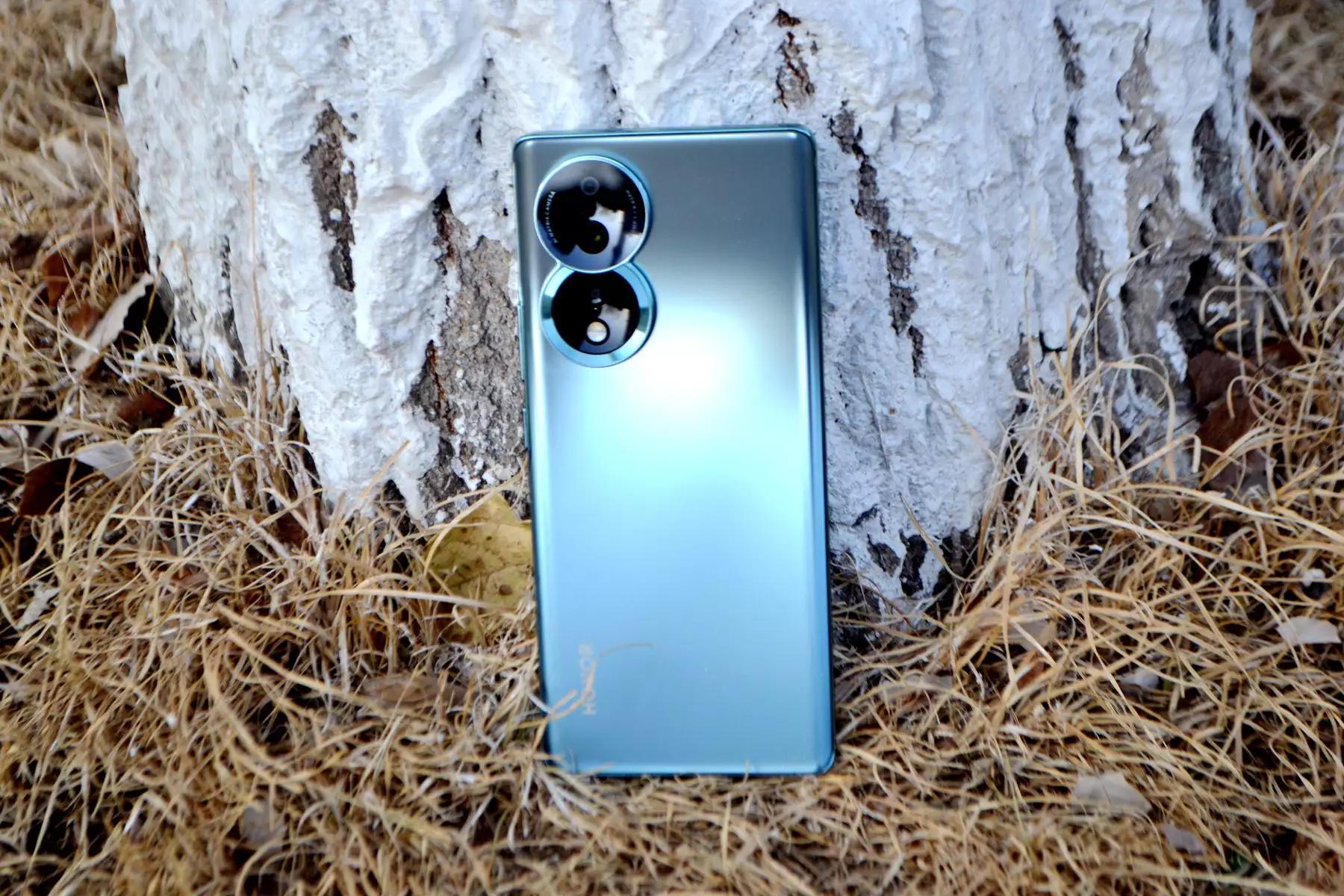 仅搭载了骁龙782，聊聊凭啥荣耀80能在一众旗舰机里杀出圈