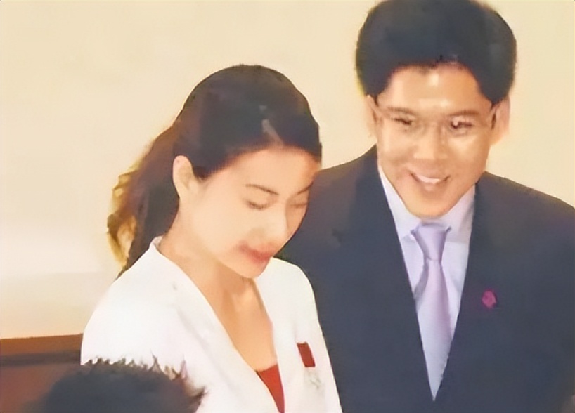 霍启刚晒郭晶晶照,霍启刚郭晶晶甜蜜合照