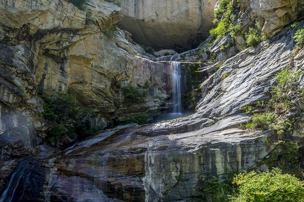 夏天去看黄果树瀑布,夏天去瀑布旅游热吗天气冷