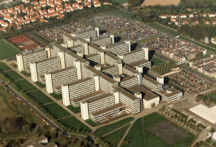 比勒菲尔德是德国哪里,比勒菲尔德大学学科