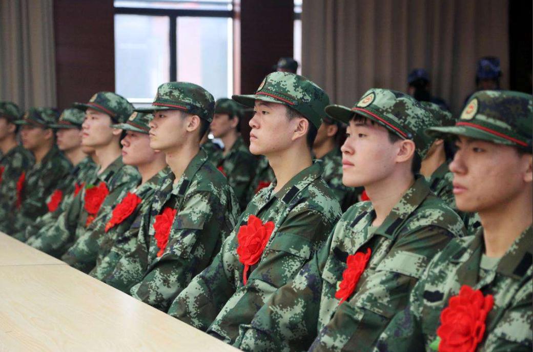 青少年应该如何正确看待偶像崇拜,应该制止学生的偶像崇拜行为吗