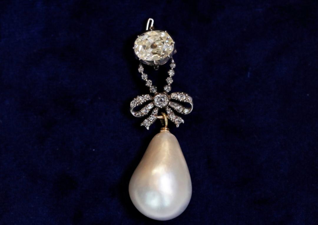 章子怡开蚌珍珠直播,章子怡直播取珍珠是真的吗