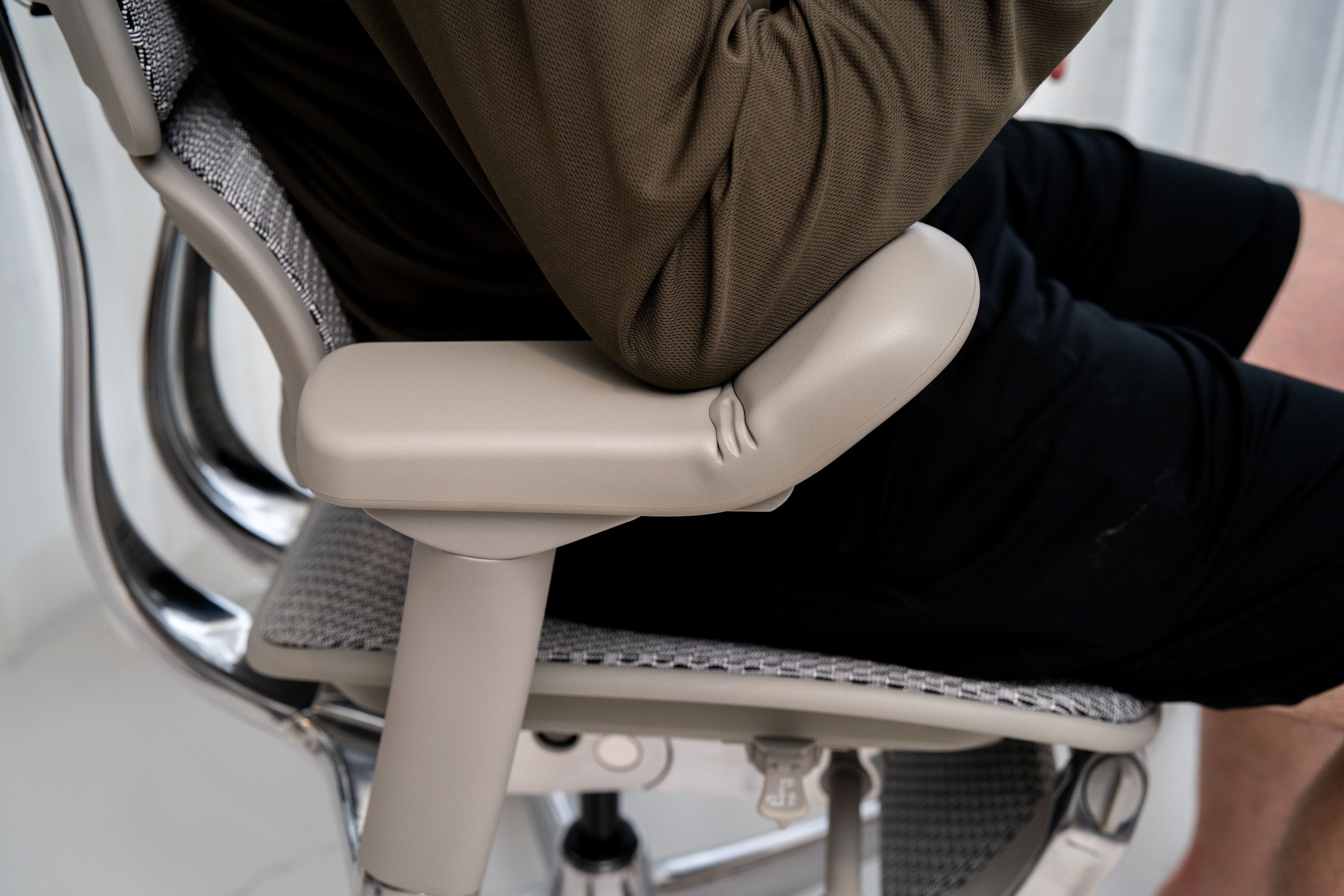 高端人体工学椅推荐排行榜,四款人体工学椅对比