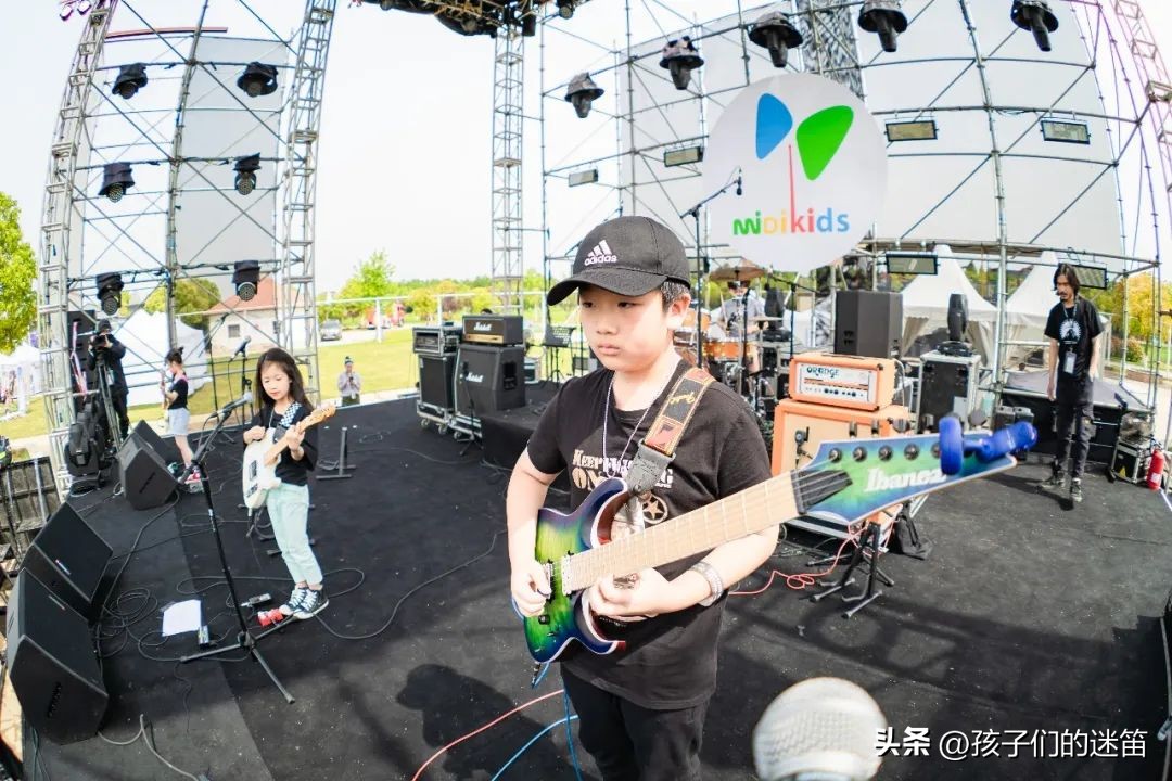 当硬摇滚小孩遇上作业，那就写成歌发泄一下吧