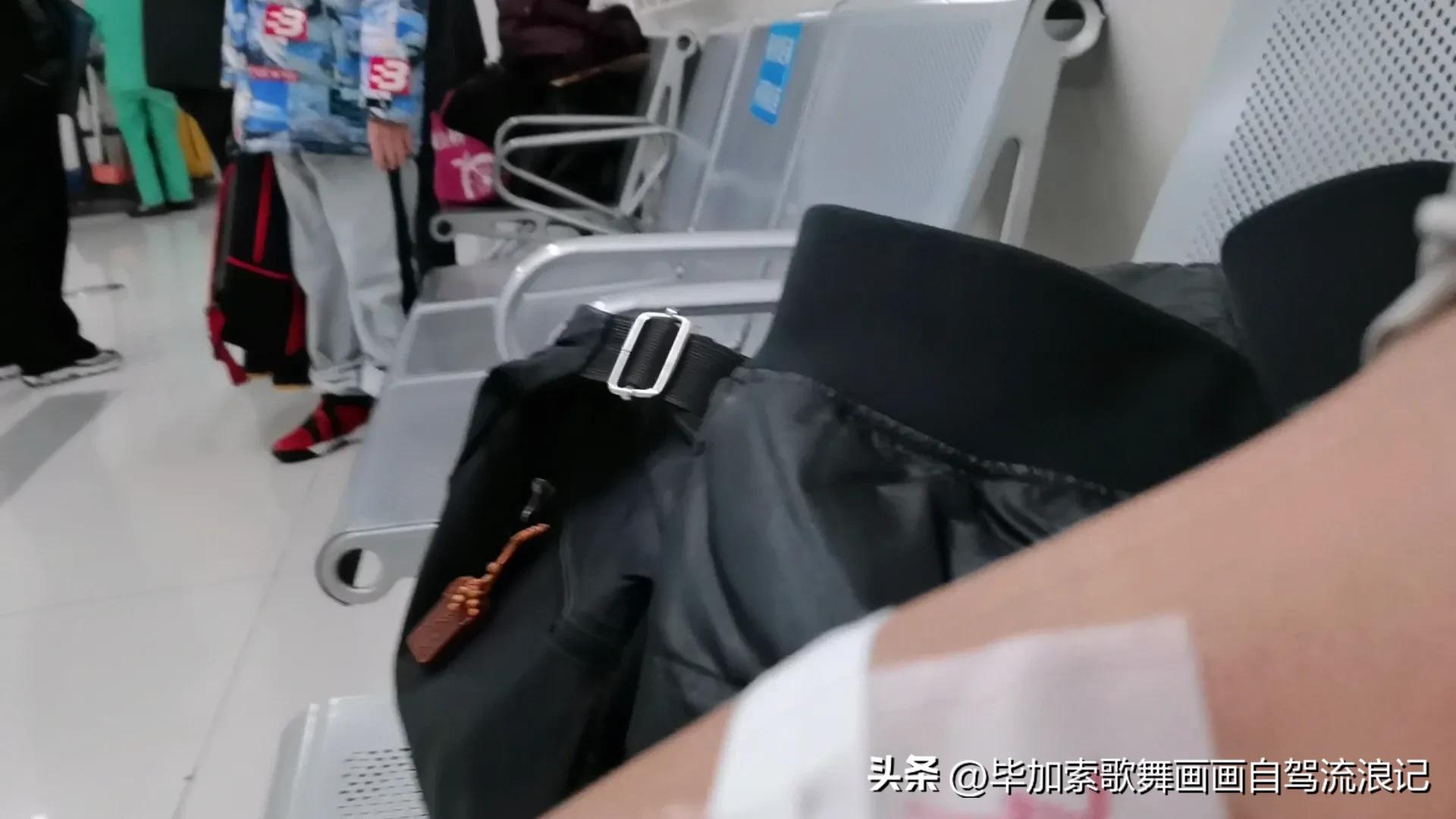 看病囧事网上下单跑腿小哥陪我看病