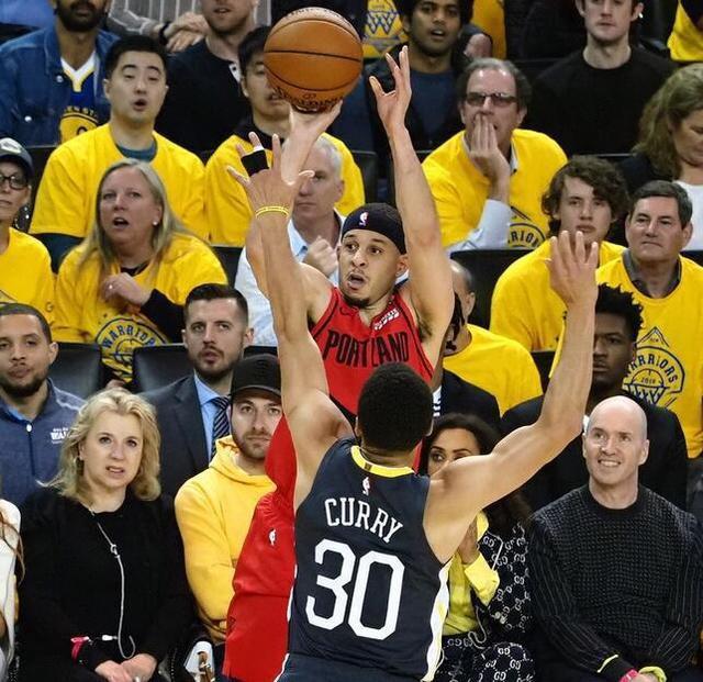 不愧是弟弟全文在哪看,库里小迷弟现役第一库里