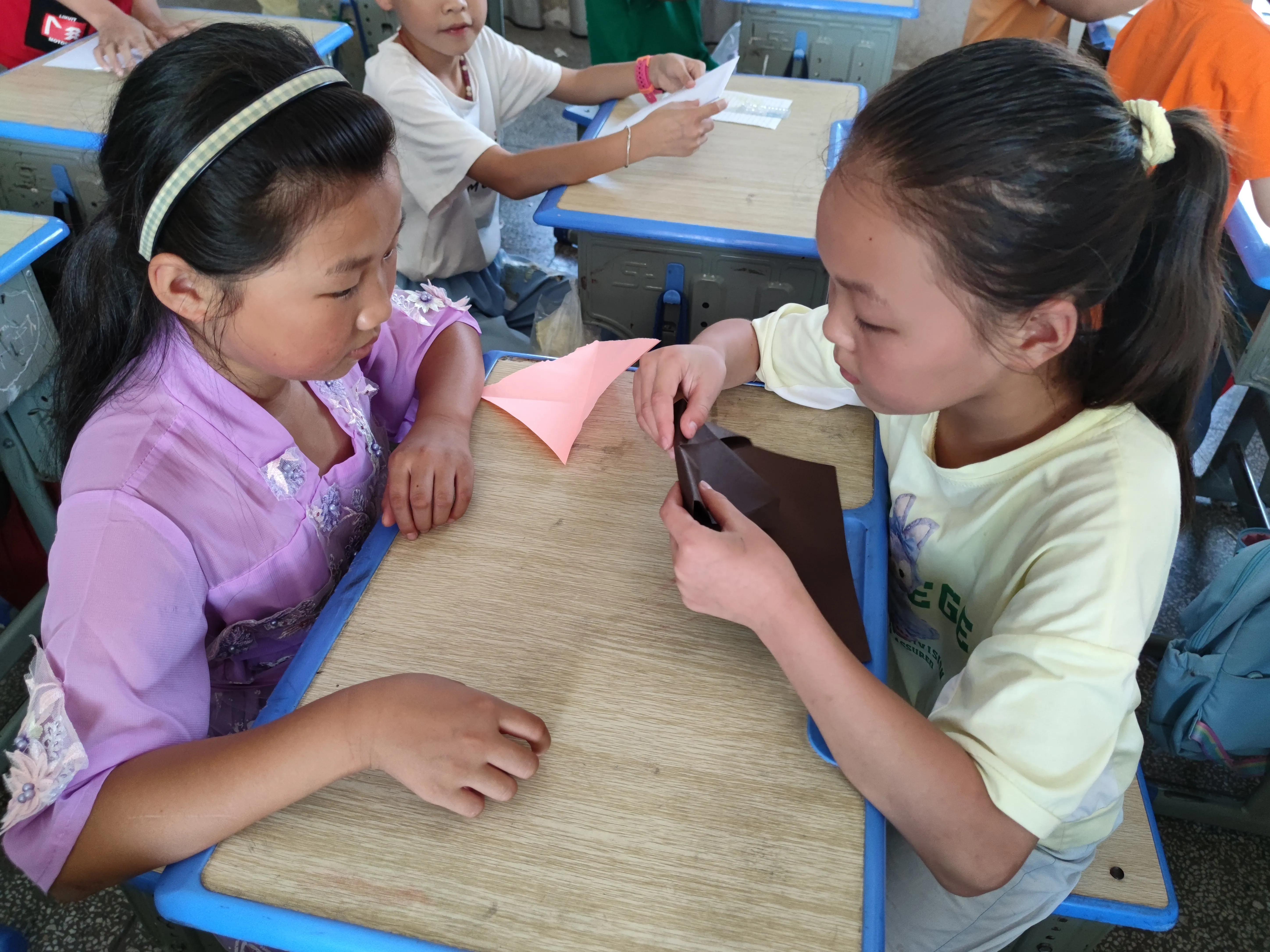 社会实践手工制作体验活动,三下乡儿童手工课堂