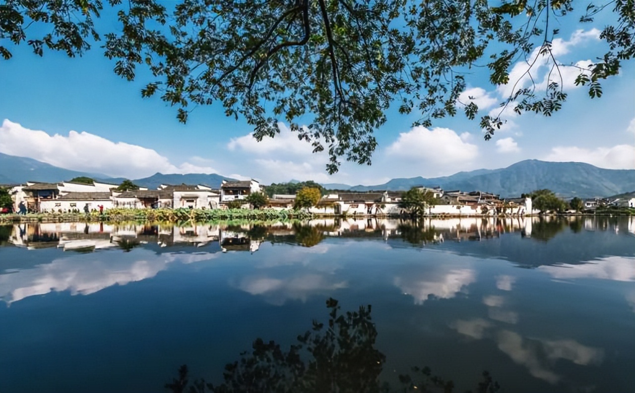 世界上最著名的十大古镇,云南著名古镇景点排名