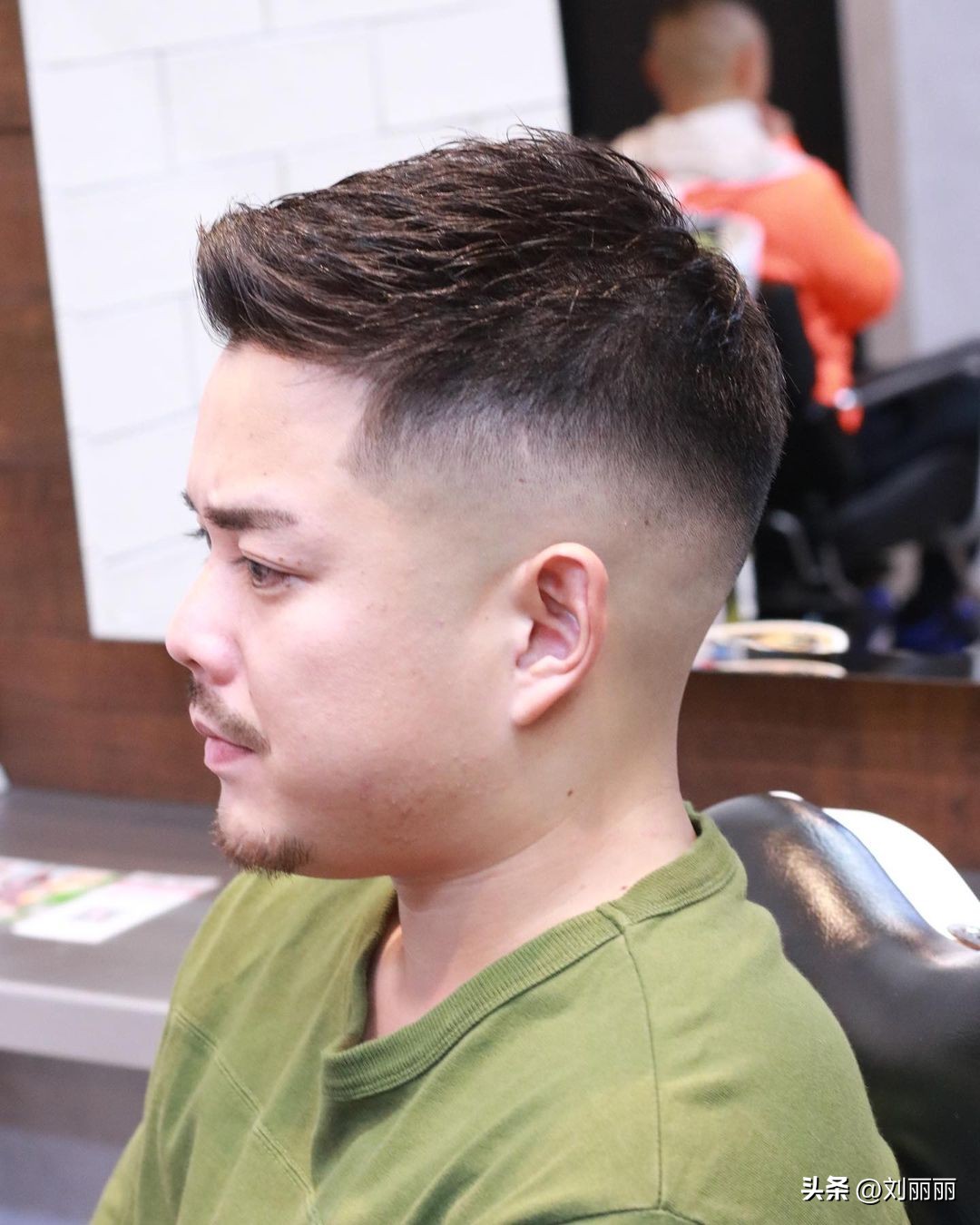 男士短发精神阳光发型,中年男士看起来精神的短发发型