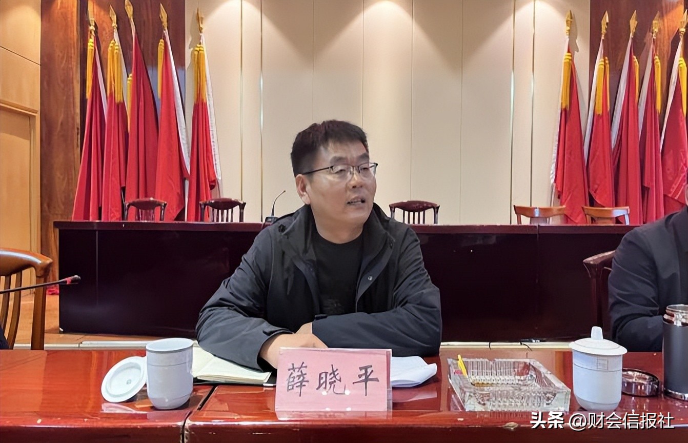 让青春与基层撞个满怀——柳林镇召开到村任职大学生“心连心”座谈会