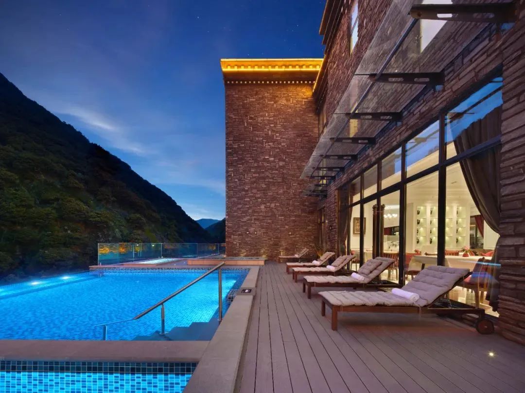 稻城花间岭杜鹃谷温泉,稻城亚丁藏缘酒店团购