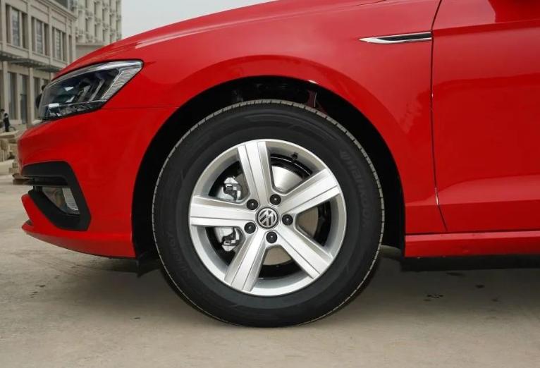 2022款大众凌渡推荐购买版本,凌渡2023和新款朗逸2023哪个好