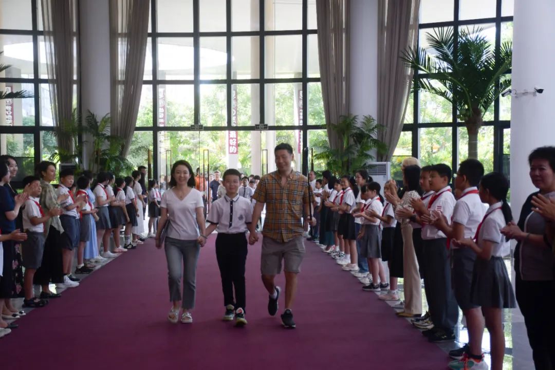 北大附中海口学校2024毕业典礼,梦想在这里起航少儿朗诵