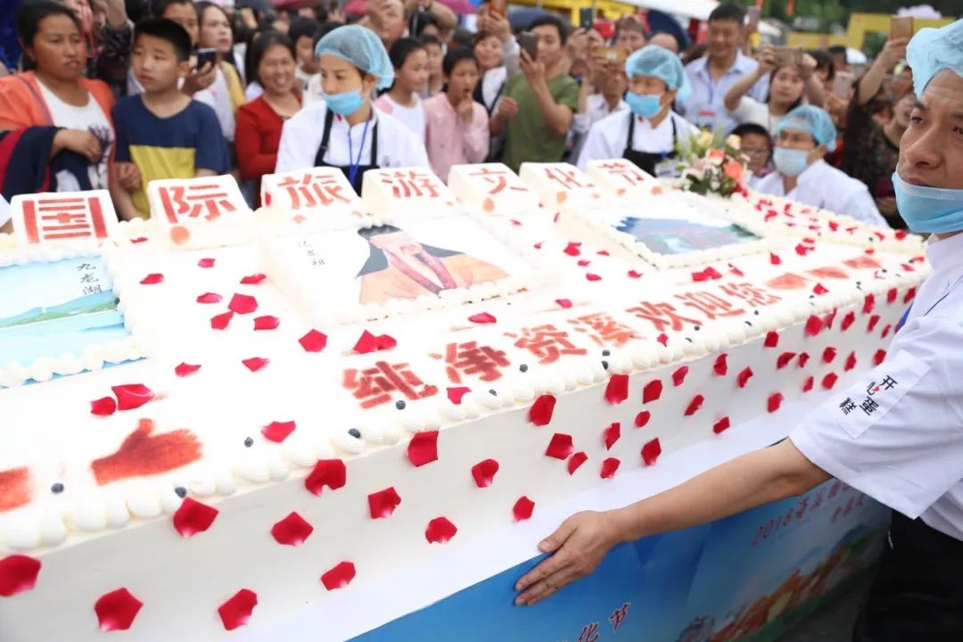 江西一个贫困县,靠着这个手艺,成功孵化了4600个富豪,凭什么?