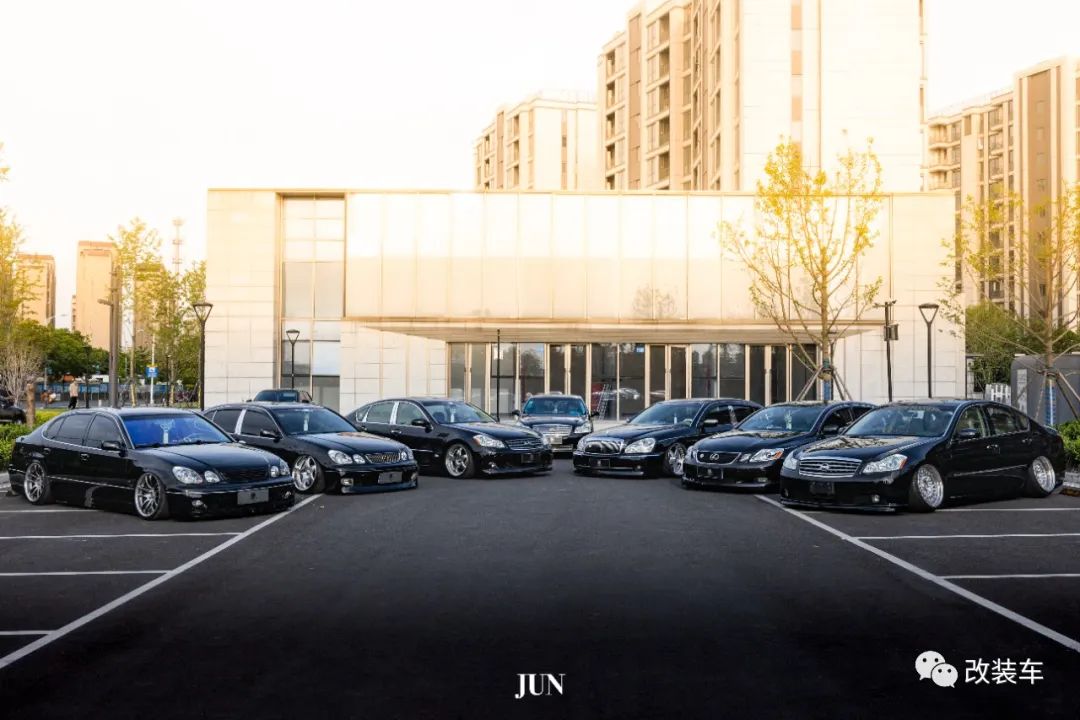 英菲尼迪m35老款改新款,英菲尼迪改装vip风格