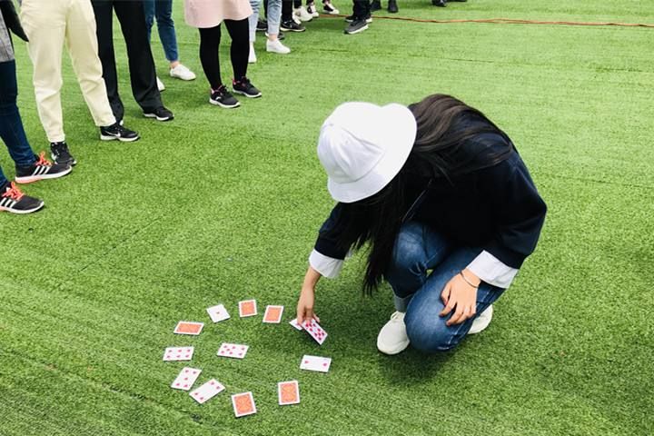 适合年轻人玩的团建小游戏,适合团建的小游戏冷门