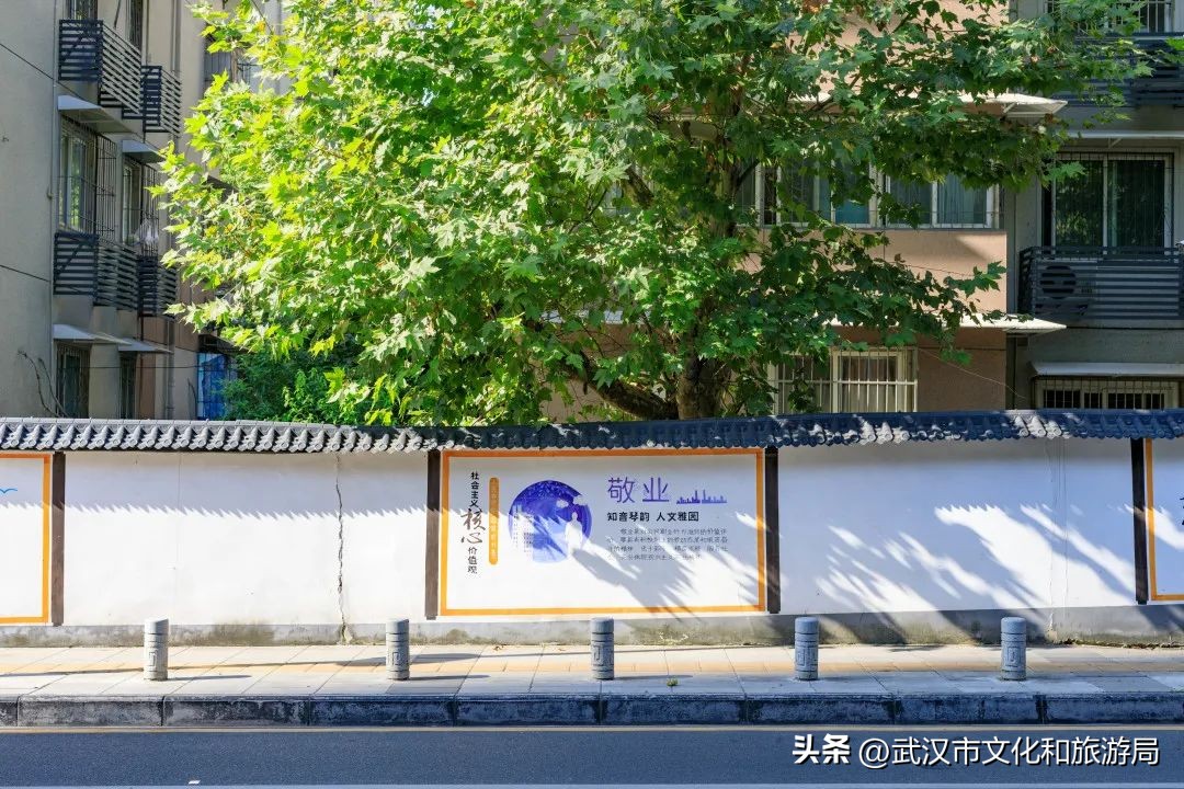 汉阳有城墙吗,汉阳江滩雕塑墙