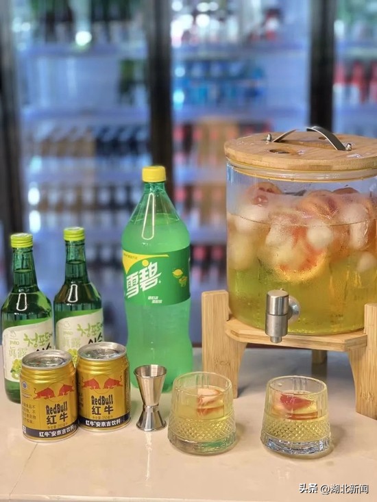 线上小酒馆投资风险和利润,做线上小酒馆挣钱吗