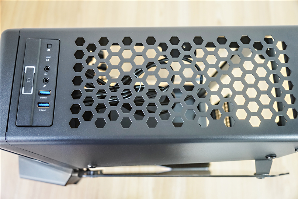 5800X+6600+钢影PF1+飓风S240水冷+阿帕奇机箱的TT半全家桶装机