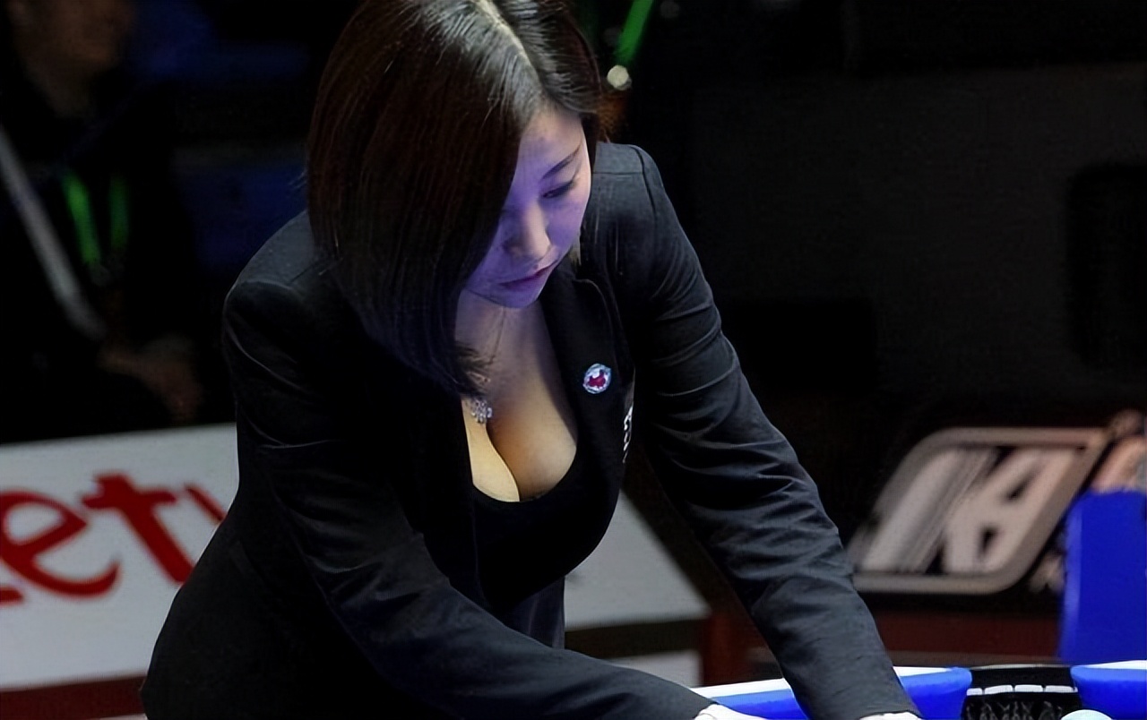台球美女裁判吕帅希写真,台球美女裁判吕美希子