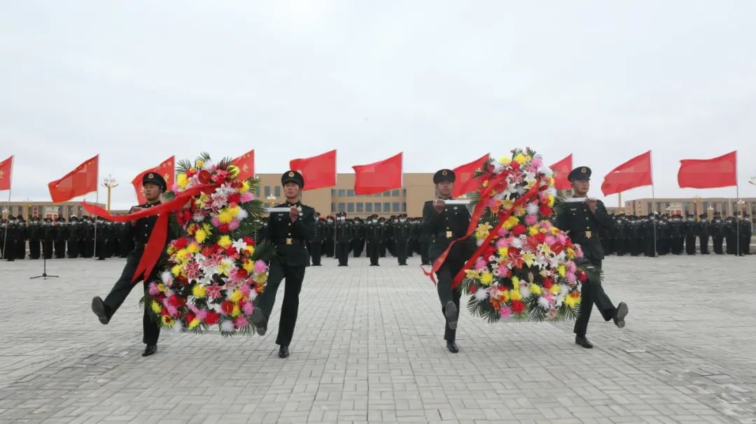 邱少云的一生视频简介,邱少云与战友的约定