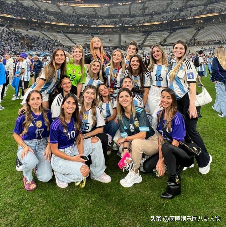 梅西和老婆同框大秀,梅西老婆手拿战靴