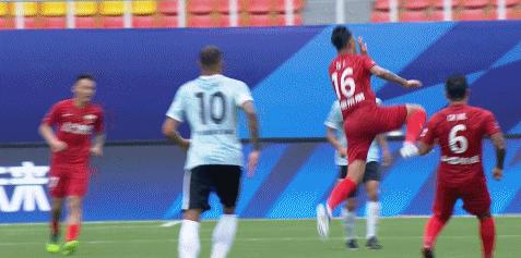 徐新凌空射门集锦,徐新任意球破门